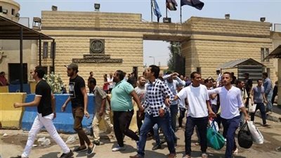 بعد خروجه من السجن.. أول صور لأحمد دومة