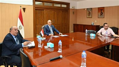 الدكتور سويلم يتابع الخطوات التنفيذية للتحول للرى الحديث