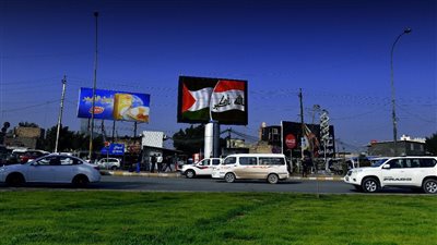 أفلام إباحية في الشوارع العامة..  المخابرات تكشف واقعة في بلد عربي