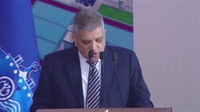 الفريق أسامة ربيع: قطر ناقلة بترول تعطلت ماكيناتها بالمجرى الملاحى