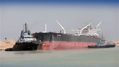 رئيس هيئة قناة السويس: تعاملنا بشكل فوري مع أعطال ناقلتين خلال عبورهما للقناة