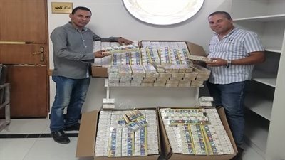 ضبط كميات من السجائر المحلية محجوبة عن البيع ببرج العرب بالإسكندرية 