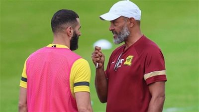 بسبب شارة القيادة.. أزمة بين بنزيما ونونو سانتو والفرنسي يهدد بالرحيل