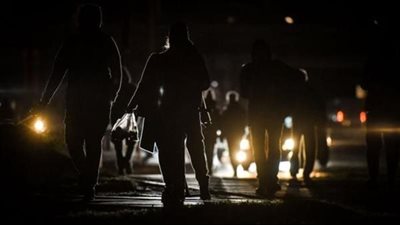 الجيزة: الدفع بمحولات كهربائية مؤقتة لإنارة المناطق المتأثرة لحين عودة التيار