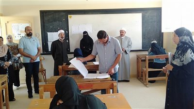 رئيس منطقة السويس الأزهرية يتفقد لجان إمتحان الشهادة الثانوية