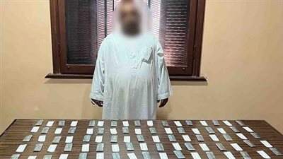 بقصد الإتجار.. ضبط شخص كمية من المواد والأقراص المخدرة بالفيوم
