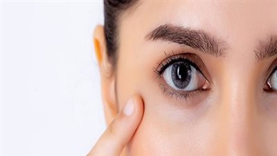 لكي سيدتي.. تخلصي من الهالات السوداء في 7 خطوات