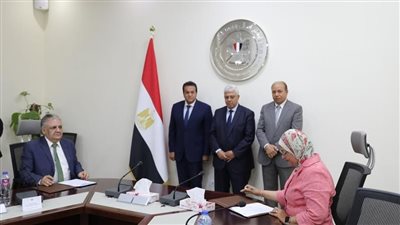 وزيرا التعليم العالي والصحة ورئيس جامعة المنصورة يشهدون توقيع بروتوكولات تعاون بين طب المنصورة ومديرية الشئون الصحية 