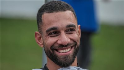 عمرو السولية يواصل التأهيل من إصابته في معسكر الأهلي بالنمسا