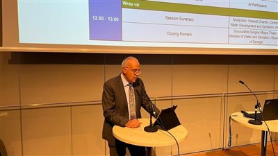  سويلم يشارك فى جلسة 