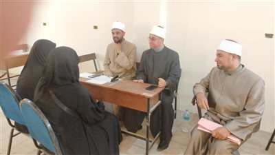 وكيل أوقاف السويس يتابع اختبارات القبول المحفظين بمسجد عمر بن الخطاب 