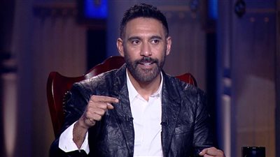السبب غريب.. عمرو مصطفى يرد على أنغام: 