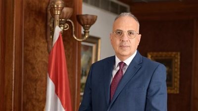 الدكتور سويلم يصل إلى نيروبى للمشاركة في 