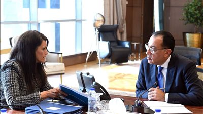 رئيس الوزراء يتابع مع وزيرة التعاون الدولي جهود تعزيز العلاقات الاقتصادية مع شركاء التنمية