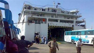 تداول 9 آلاف طن بضائع  و530 شاحنة بموانئ البحر الاحمر