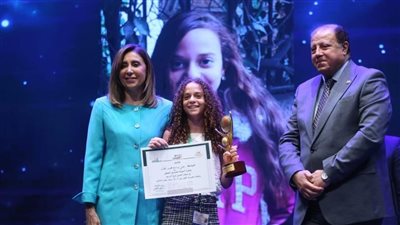 نيفين الكيلاني تكرم الفائزين بجائزة الدولة للمبدع الصغير  للأطفال والنشء