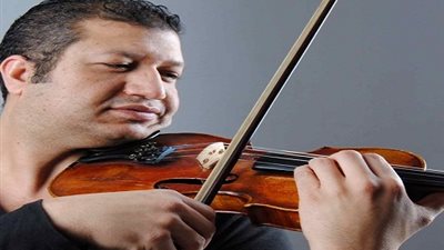 الموسيقار المصري محمود سرور يضع التأليف الموسيقي للحدث الأكبر جائزة 