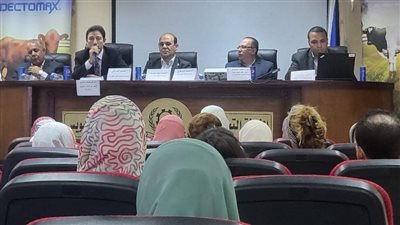 خشانة في مؤتمرالأطباء البيطريين يعلن دعمه للأطباء بتوفير فرص عمل لهم