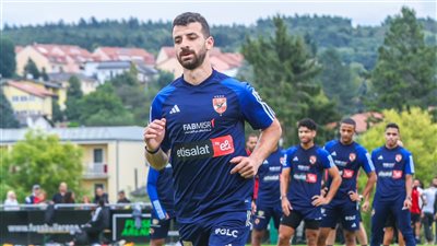 محمود متولي يتعرض للإصابة في معسكر الأهلي واحتمالية غيابه عن السوبر الإفريقي