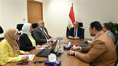 الدكتور سويلم يتابع ضوابط إستخدام المياه الجوفية