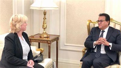 وزير الصحة يبحث التعاون بين المجلس الصحي المصري وشركة GMCSI البريطانية في مجال التعليم الطبي المهني 