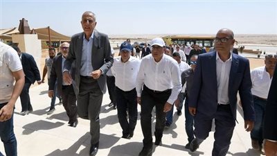 رئيس الوزراء يتفقد أعمال تطوير الخدمات بمنطقة الأهرامات