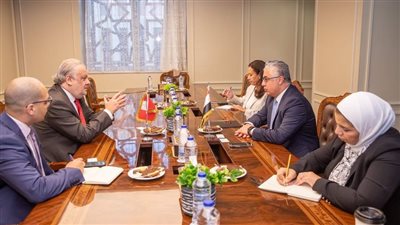 اقتصادية قناة السويس تستقبل سفير بيرو لبحث سبل التعاون وفتح آفاق الاستثمار