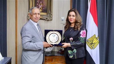 محافظ دمياط تستقبل رئيس الأكاديمية العربية للعلوم والتكنولوجيا والنقل البحرى 