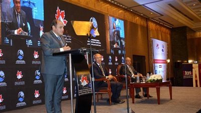 وزير التجارة والصناعة يستعرض جهود الوزارة للنهوض بقطاع الصناعة المصرية 