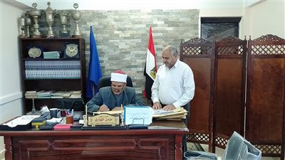 رئيس الأزهر بالسويس يتسلم نتيجة الدورالثاني بقسميها العلمي والأدبي