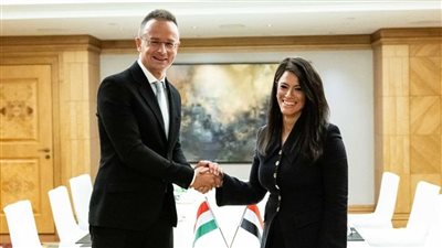 وزيرة التعاون الدولي تعقد جلسة مباحثات ثنائية مع وزير الخارجية والتجارة المجري