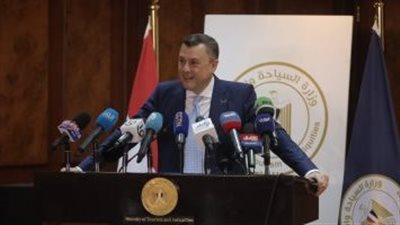 وزير السياحة والآثار يتفقد مقابر الصحابة بمنطقة الأبجية بالمقطم