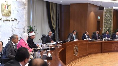 رئيس الوزراء يستعرض الاستعدادات اللازمة لموسم الحج المقبل