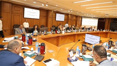 إنطلاق أعمال المائدة المستديرة بجامعة السويس للمهارات المطلوبة في سوق العمل