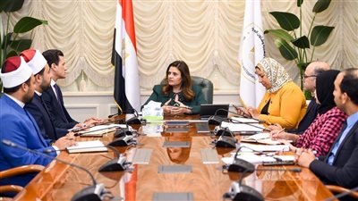 وزيرة الهجرة تستقبل وفدا من الأزهر الشريف لبحث التعاون في توعية المصريين بالخارج