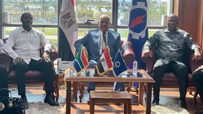 محافظ السويس يستقبل رئيس وزراء كيب الشرقية وسفير دولة جنوب إفريقيا