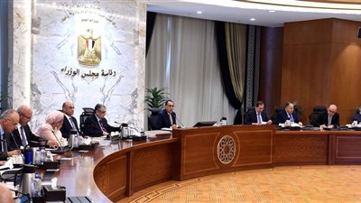 رئيس الوزراء يترأس الاجتماع الأول لـ 