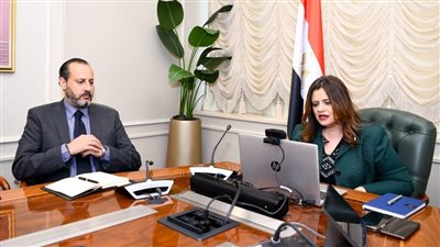 وزيرة الهجرة تعقد اجتماعًا تشاوريًا مع أعضاء المجلس التأسيسي لـ