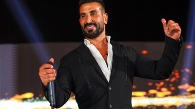 قصة حب.. حقيقة ارتباط أحمد سعد بخبيرة تجميل