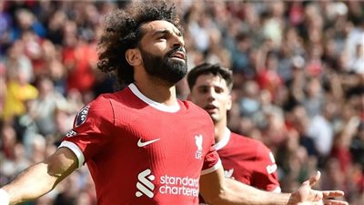 ينافس بنزيما.. محمد صلاح ضمن قائمة المرشحين لجائزة الكرة الذهبية