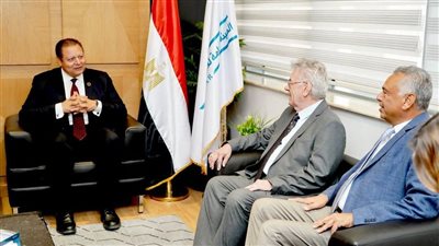 رئيس هيئة الاعتماد والرقابة الصحية يبحث ترتيبات البرامج التدريبية  الدولية لمراجعي الهيئة