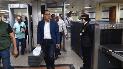 رئيس الوزراء يصل إلى مدينة طابا ويتفقد مطار طابا الدولي