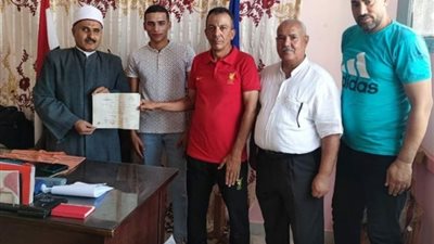 المنطقة الأزهرية بالسويس تمنح شهادات الحافز الرياضي للطلاب الفائزين