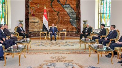 بالصور .. السيسي يستقبل وفدًا صينيًا رفيع المستوى لتطوير التعاون الثنائي