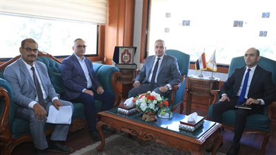 محافظ سوهاج يستقبل رئيس الهيئة العامة لقصور الثقافة