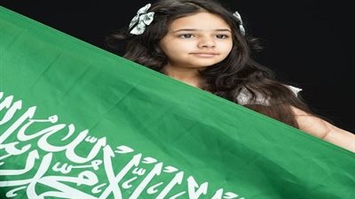 تولين أصغر طفلة سعودية تحتفل باليوم الوطني للمملكة