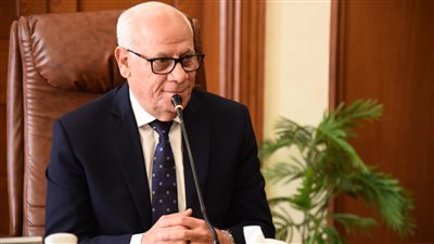 محافظ بورسعيد: بدء العمل في مشروع إنشاء ورصف ورفع كفاءة طريق بوسعيد المنزلة