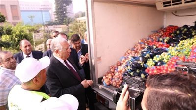 وزير الزراعة يطلق أكبر قافلة منافذ متحركة بالسلع الغذائية إلى محافظة شمال سيناء 