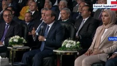 الرئيس السيسي يطالب وزير الشباب ببحث مضاعفة قيمة جوائز الأبطال الرياضيين