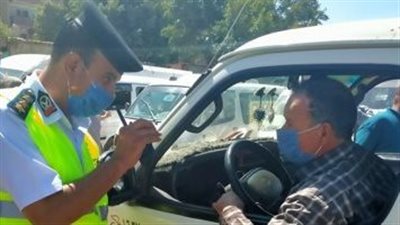 تحرير 1947 مخالفة لعدم تركيب الملصق الإلكترونى خلال حملات مرورية